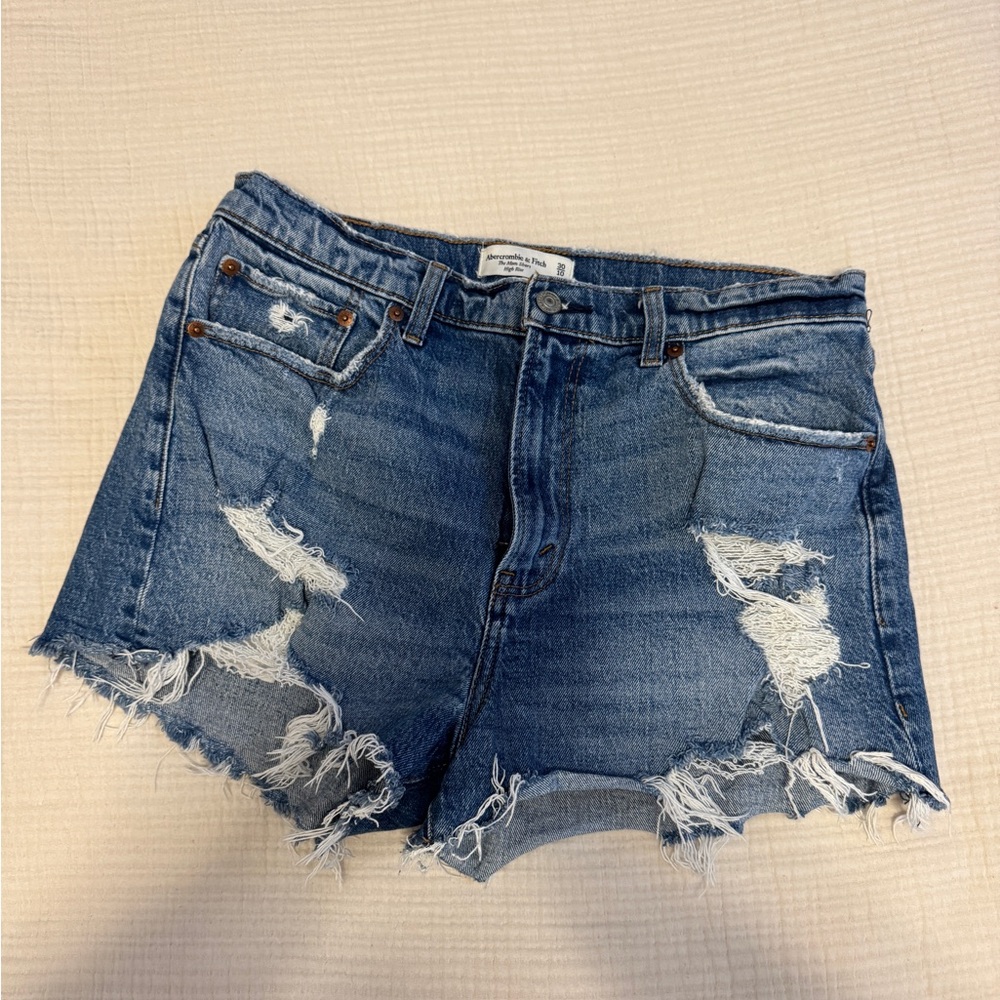 Abercrombie High Rise The Mom Short Distressed Blue Denim Size 10